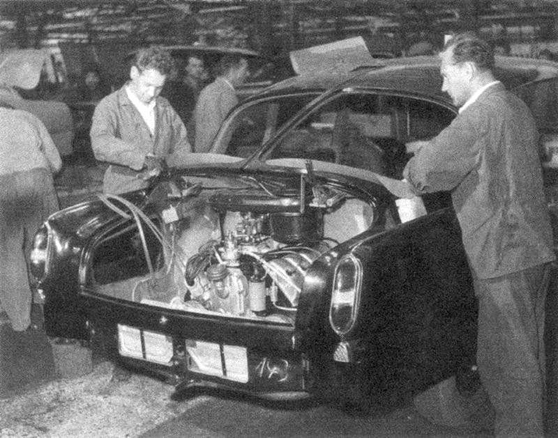Montáž vozu Tatra 603 na podzim 1957