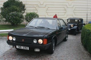 Tatra 613-3