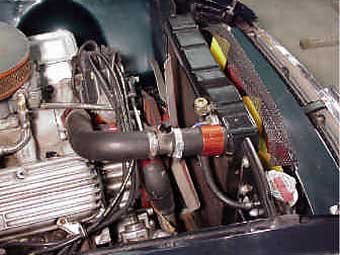 Hose Tee in Top Hose for Purging Air