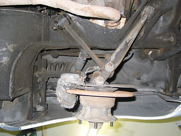 Forged suspension links instead of formed sheetmetal