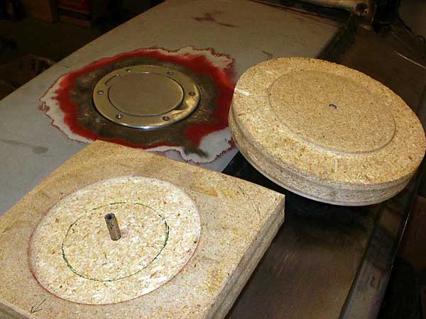 recessed fuel filler on the new rear deck panel