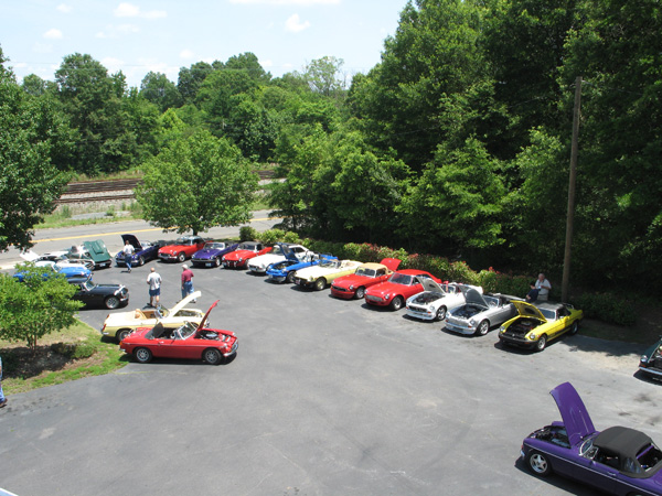 (Desmond invited me onto the roof of Flying Circus to take this nifty photo.)