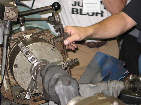 Indexing chuck. This chuck allows the rod journals to be moved to the center of rotation of the lathe.