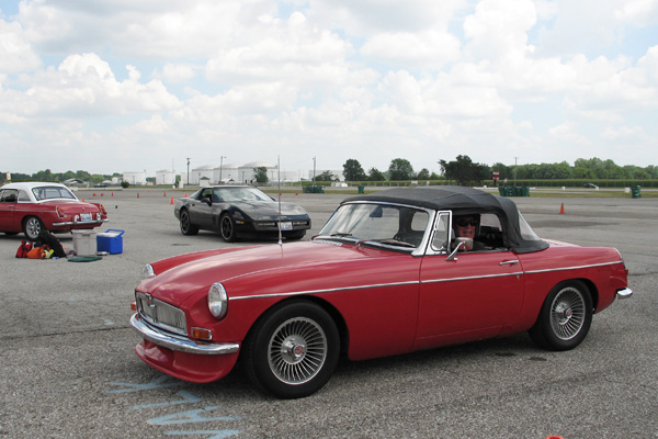 Scott Costanzo's 1968 MGB with GM 3100 SFI V6