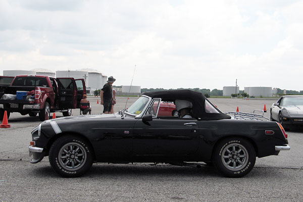 Peter Smith's 1976 MGB with Rover 3.5L V8