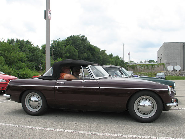 Jim Stuart's 1966 MGB with Rover 4.0L EFI V8