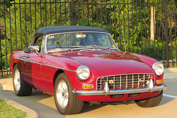 Graham Creswick - Chatham, Ontario - 1976 MGB - Ford V8