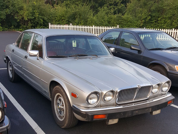 Matthew Blackwood's 1986 Jaguar XJ6 with Chevy 350 V8 - Florence, Kentucky