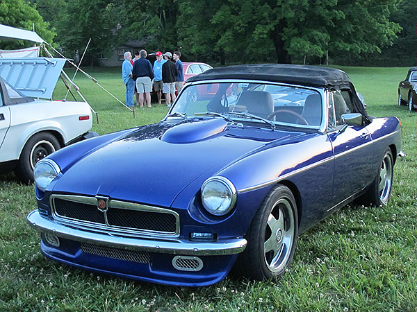 Mike Moor's 1978 MGB with Buick V8... and electric power steering! - Angola, Indiana
