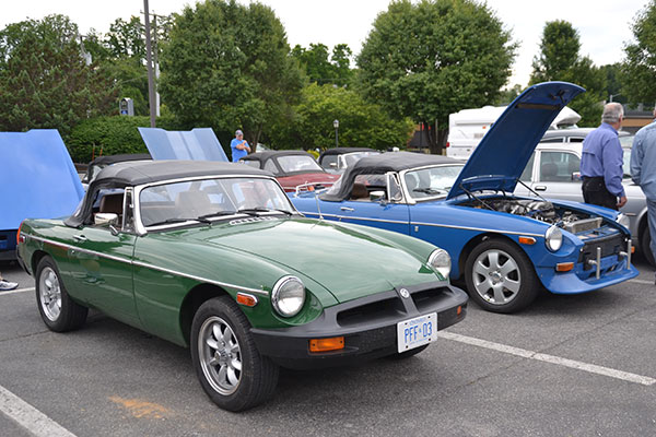 Frank Mancuso's green MGB with stock engine - Ontario