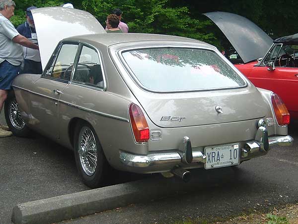 Barrie Robinson's MGB-GT V8