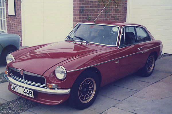 Building Barry Yardley's 1977 MGB / Rover 3500 V8 Swop