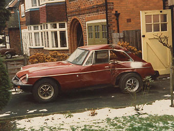 accident damaged MGB GT