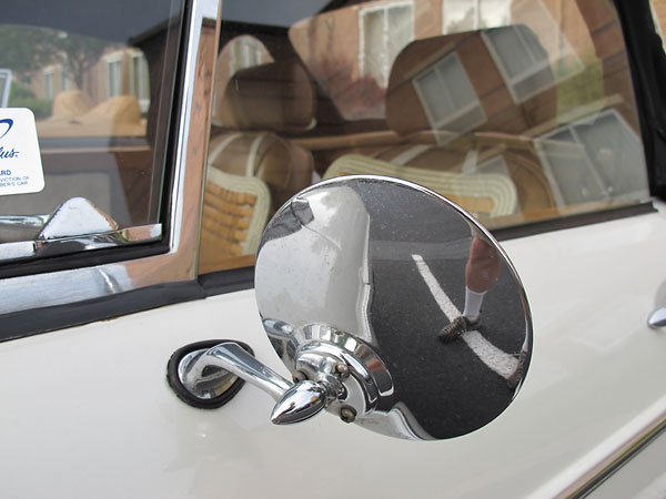 Side view mirrors were dealer-installed on early MGBs.