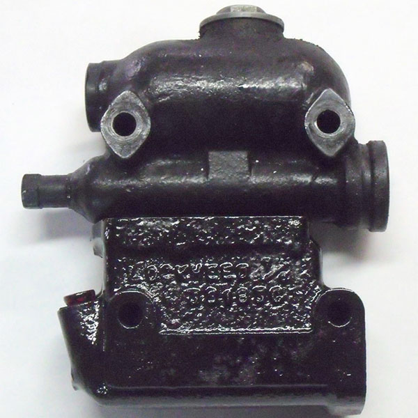 Top: MG TD/TF master cylinder. Bottom: MGA master cylinder.