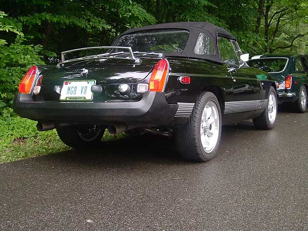 distinctive MGB-LE side-stripe decals