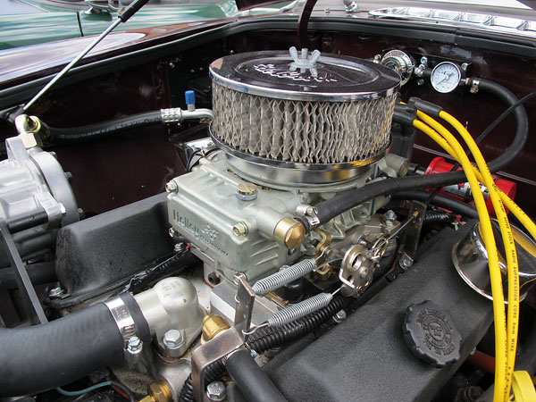 Holley 390cfm carburetor. Edelbrock air filter.