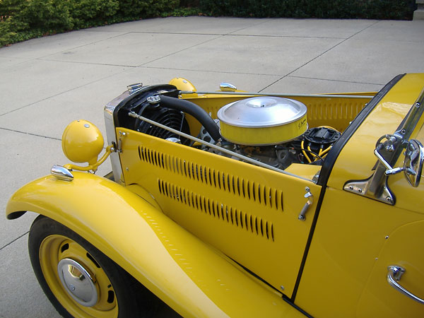 14x3 air filter with spun aluminum base and lid, and Outerwear pre-filter.