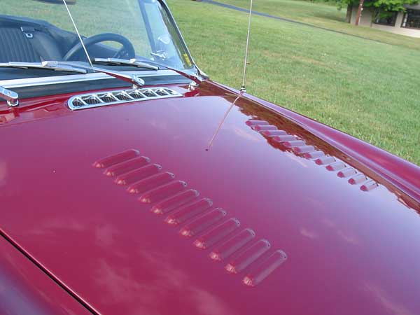 MGB V8 hood louvers