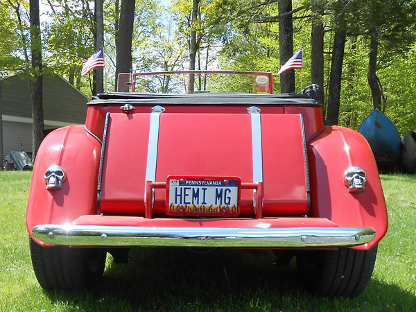 Skull tail lights.