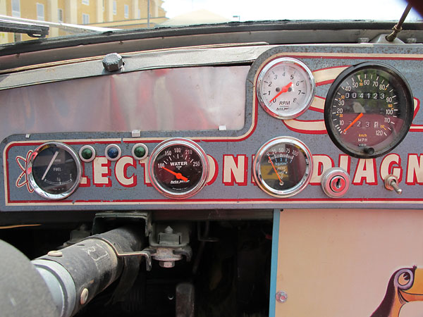 VDO electronic speedometer (0-120mph).