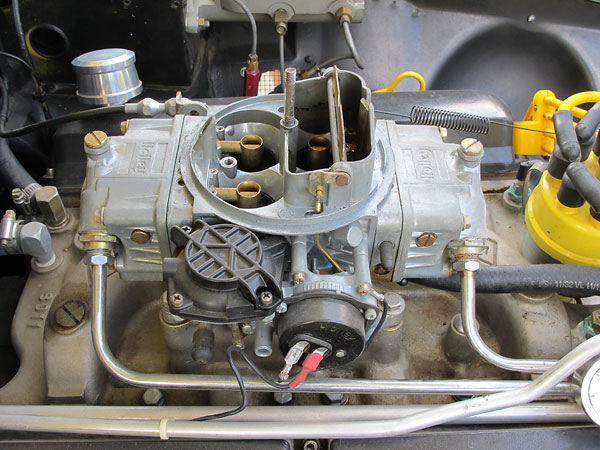 The carburetor has an electric choke mechanism.