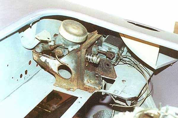 MGB dual circuit brake master cylinder