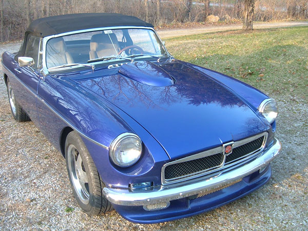 Mikel Moor's 1978 MGB with 1964 Buick 300 V8