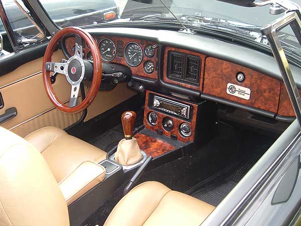 MGB-LE with woodgrain dashboard