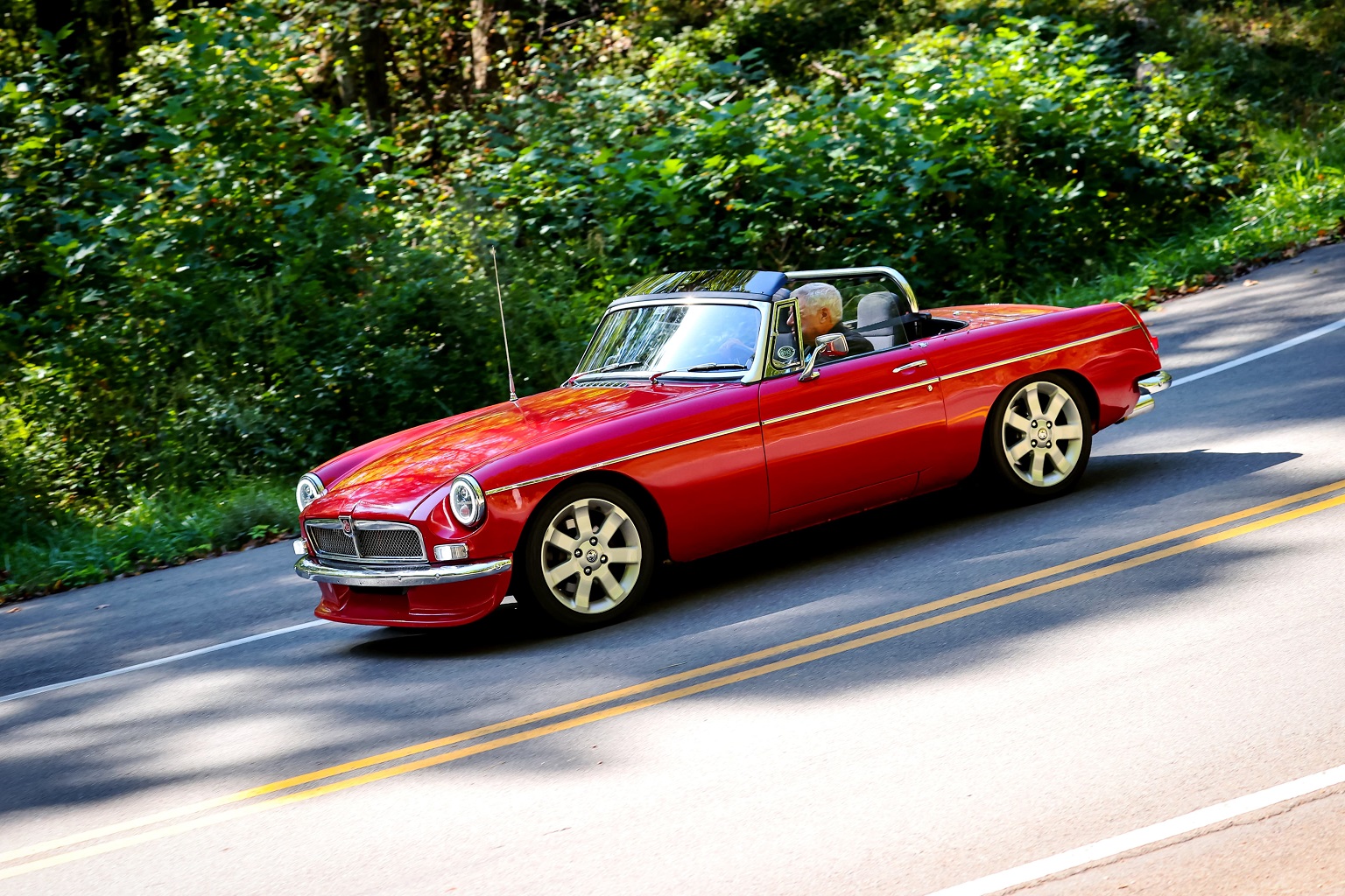 Scott Costanzo's 1968 MGB with GM 5.3 V8
