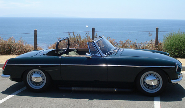 Stephen Blackburn's 1971 MGB with Chevy 283cid V8