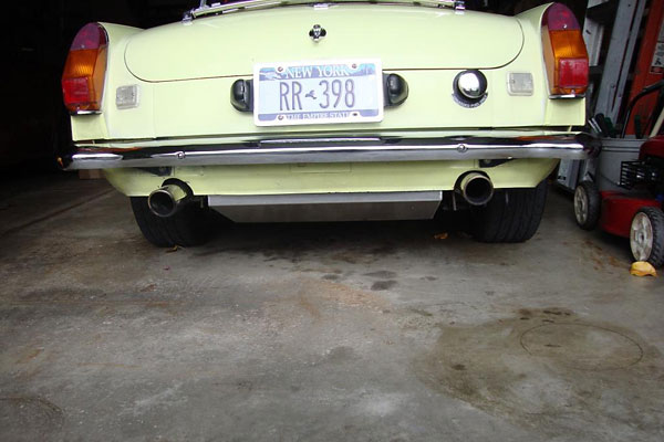 Custom Rod Works aluminum MGB fuel tank with internal fuel pump.