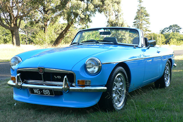 Steve Quilliam's 1975 MGB with Rover 3.5L V8 and Toyota 5-speed