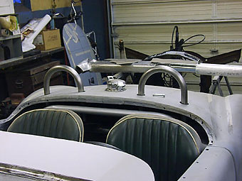 dual roll hoops / LeMans fuel filler