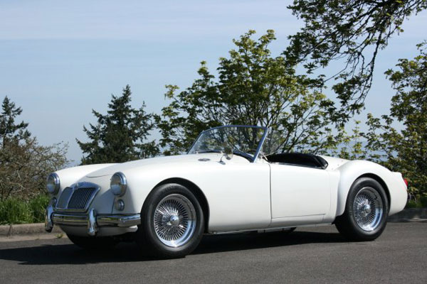 Thomas Ross' 1961 MGA with Chevy 350 V8