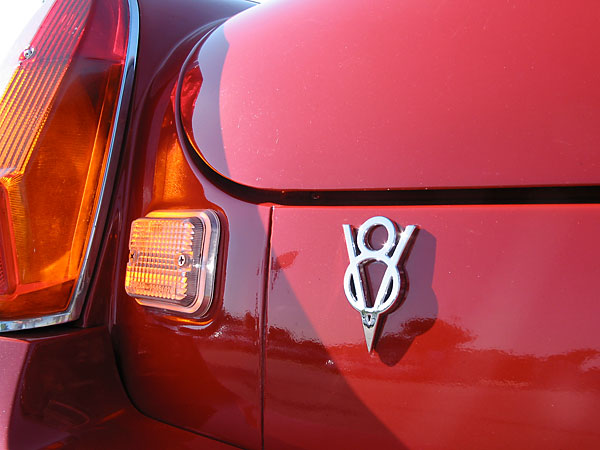 V8 badge