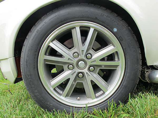 Ford Mustang GT V6 aluminum wheels (16x7, 5x4.5 lug pattern, offered 2005-2008).