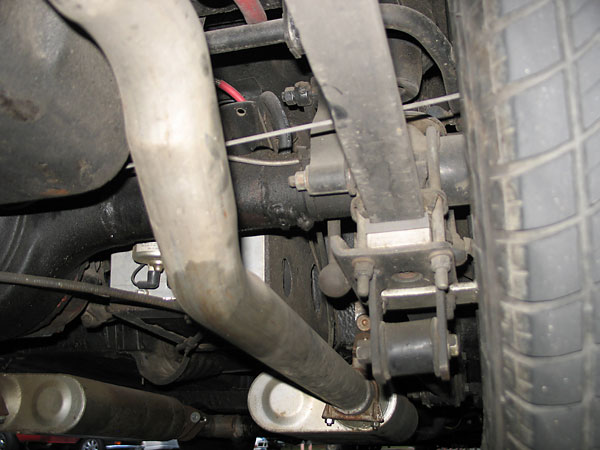 Rear anti-sway bar.