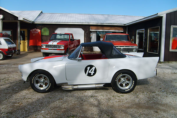 David Park's Big Block Ford powered 1960 Sunbeam Alpine