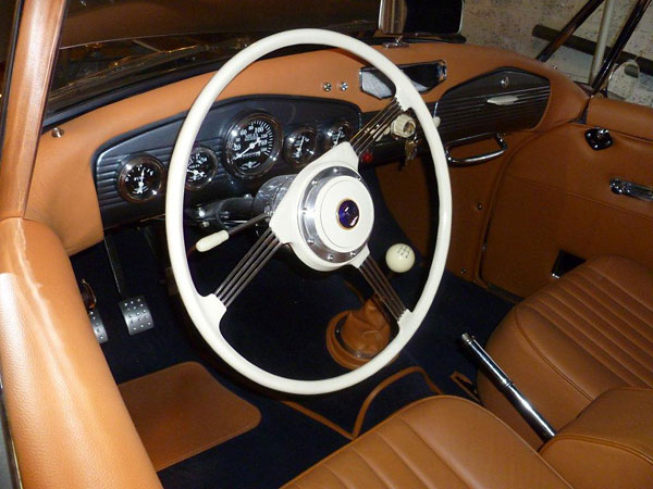 Ididit Classic Chrome steering column.