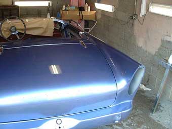 Sunbeam Alpine engine compartment