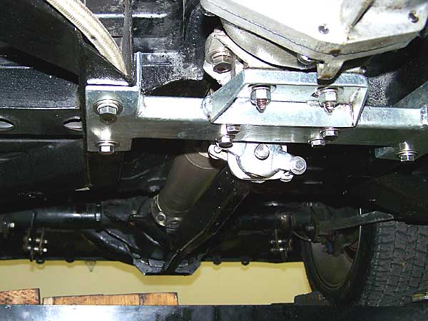 pinion angle control brace