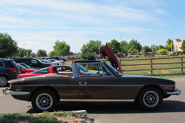 Triumph positioned the Stag model as a rival to the Mercedes-Benz SL.