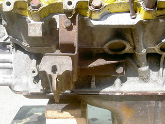 TR8 engine mount passenger side - engine out