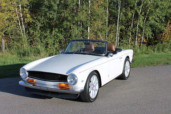 Greg Irvine's 1970 Triumph TR-6 with a Chevy 3.4L V6 Engine