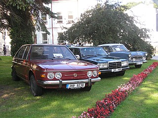 Tatra 613-2