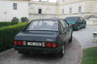 Tatra 613-3